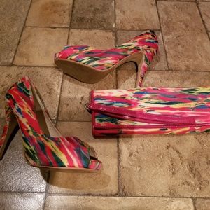 Heels w/ wallet Purse